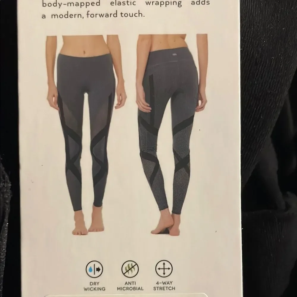 NWT Alo Yoga High Rise Waist Bandage Legging Sz XS Black